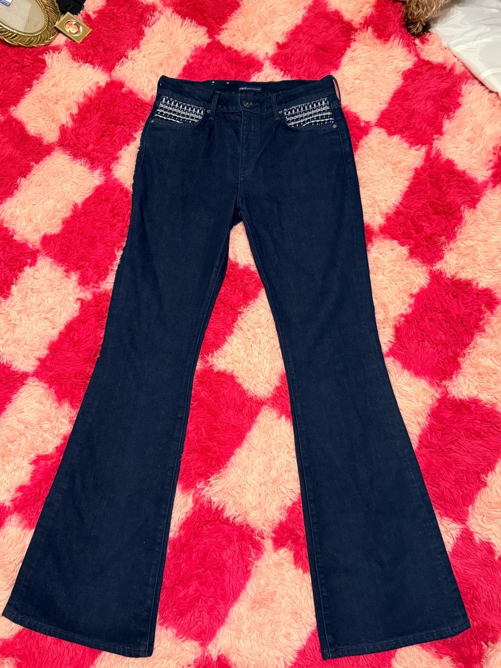Levi’s Stem and Flare Embroidered Pocket Dark Wash Jeans NWOT Sz 29